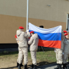 В школе №16 учебная неделя началась с поднятия флага России
