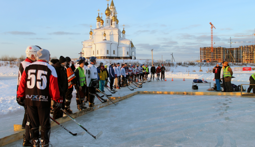 На льду пруда в Преображенском парке прошёл рождественский турнир по дворовому хоккею