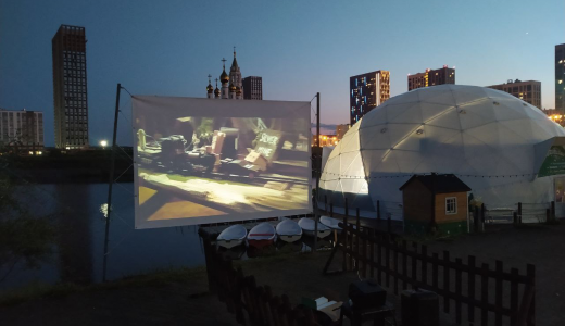 Романтика: летний кинотеатр открывается в Преображенском парке!