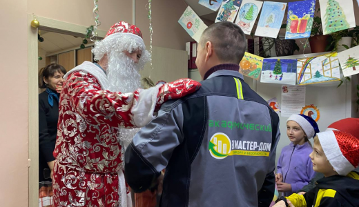 Праздник для своих: в компании района прошёл конкурс «Чудеса под Новый год»