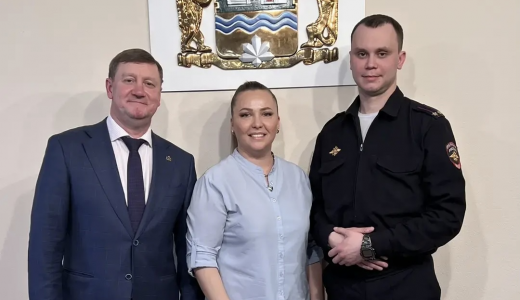 Командир добровольной народной дружины получила награду в канун 8 Марта