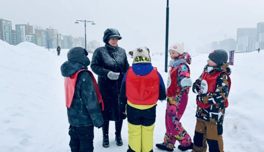 Школьники Академического напомнили о правилах безопасности на льду