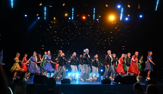 Педагоги из Академического устроили рок-фестиваль