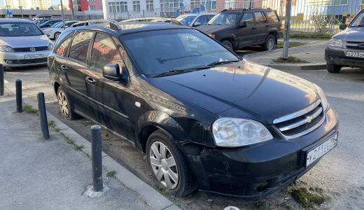 Квартальные подсчитывают количество бесхозных авто в Академическом