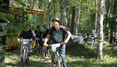 В Юго-западном лесопарке прошла велогонка среди школьников