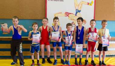 Юношеская сборная Академического района заняла призовые места на соревнованиях по вольной борьбе
