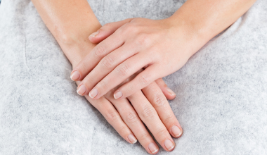 Клиника «Fамилия» предлагает зимние акции по уходу за кожей и бесплатную консультацию