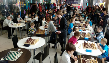 93 спортсмена из пяти городов сыграли в третьем этапе «Шахматного дебюта»