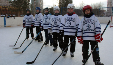 Завтра в районе пройдёт хоккейный марафон среди детей и взрослых