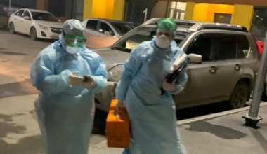 Двух жителей дома на проспекте Сахарова, 41 госпитализировали с подозрением на коронавирус