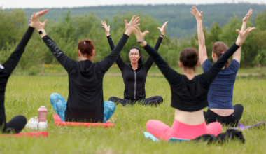 Танцы, йога, фитнес: чем заняться летом в Преображенском парке?