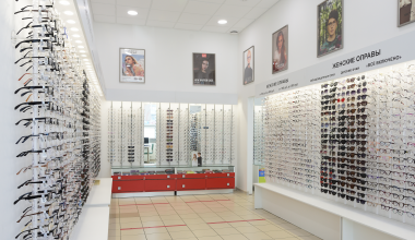 Прием врача-офтальмолога всего за 1050 рублей и скидки на очки до -50% в Центре Офтальмологии на В. де Геннина, 42