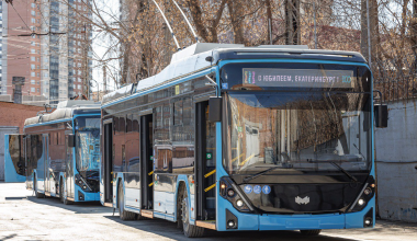 На троллейбусе в Академ: в ближайшие недели общественного транспорта станет больше