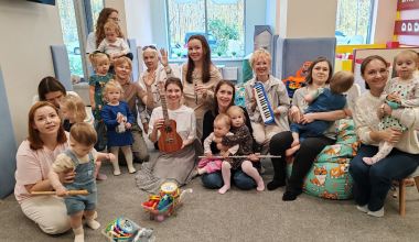 Как сообщество мам создаёт «деревню» поддержки