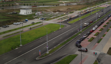 Автомобилистов просят не парковаться на улице Вавилова из-за строительства дороги